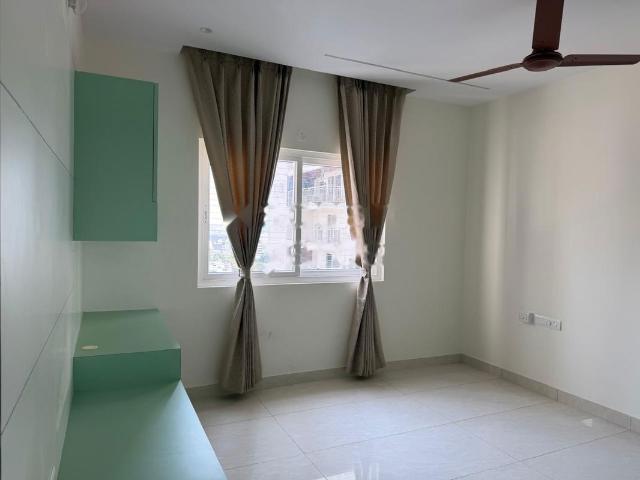 Rental | 3 BHK 1700 Sq.Ft. Apartment in GHR Titania