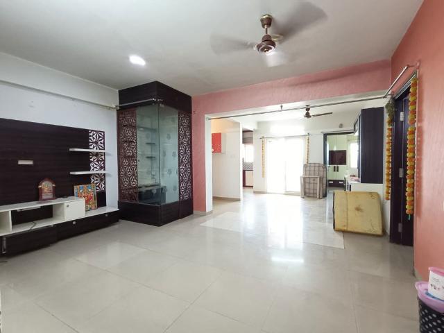 Rental | 3 BHK 1700 Sq.Ft. Apartment in DSR Ultima