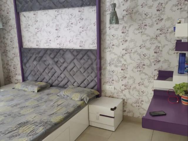 Rental | 3 BHK + 1700 Sq.Ft. Apartment in Emaar Emerald Floors Premier