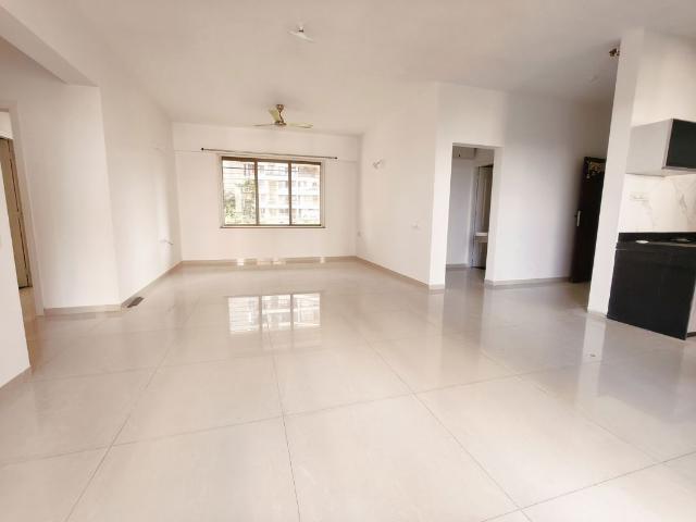 Rental | 3 BHK 1700 Sq.Ft. Apartment in Kumar Princetown Royal