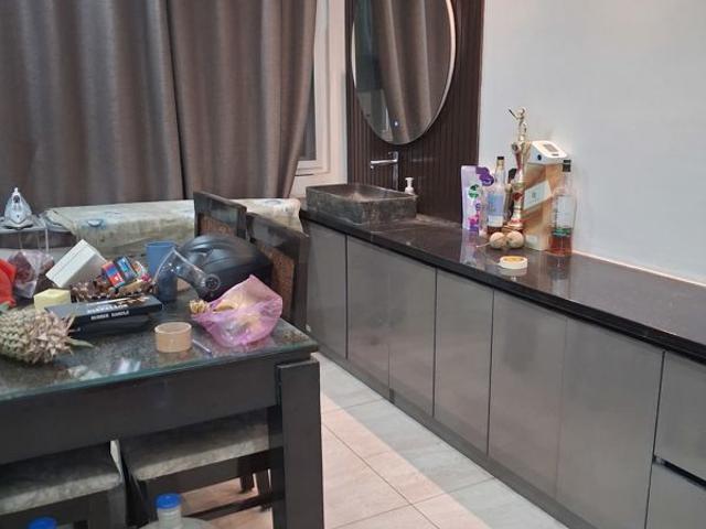 Rental | 3 BHK 1700 Sq.Ft. Apartment in Hallmark Primera