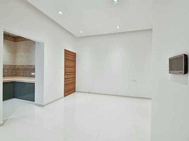 Rental | 3 BHK 1700 Sq.Ft. Apartment in Sai Sidhi Apartment