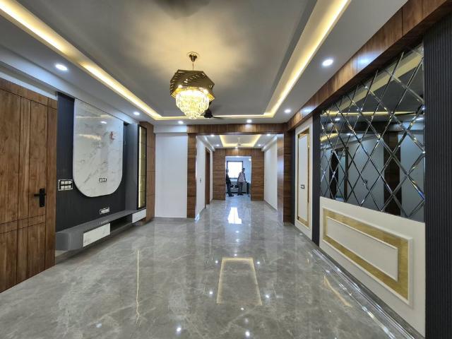 Rental | 3 BHK + 1700 Sq.Ft. Apartment in Saket