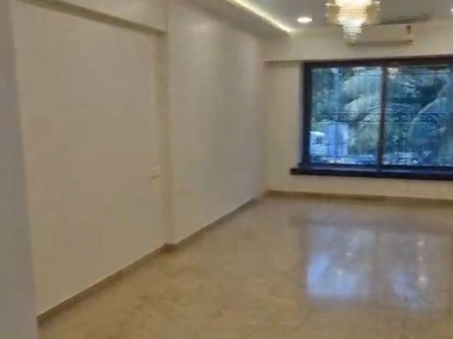 Rental | 3 BHK + 1700 Sq.Ft. Apartment in Samartha Meghdoot Apartment