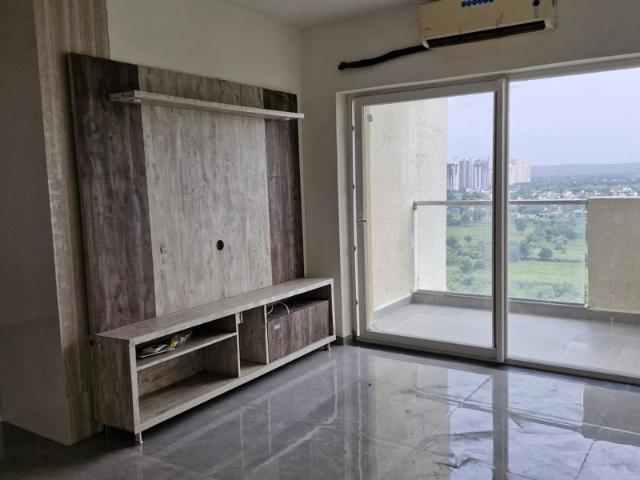 Rental | 3 BHK 1704 Sq.Ft. Apartment in Tulip Yellow