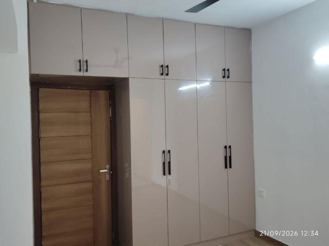 Rental | 3 BHK + 1704 Sq.Ft. Apartment in Tulip Yellow