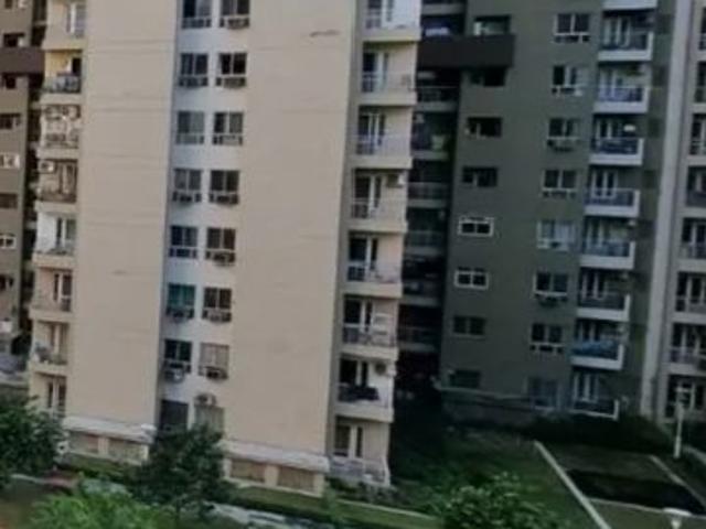 Rental | 3 BHK + 1717 Sq.Ft. Apartment in 3C Lotus Boulevard