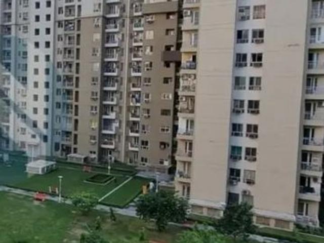 Rental | 3 BHK + 1717 Sq.Ft. Apartment in 3C Lotus Boulevard