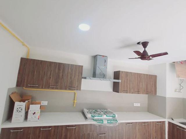 Rental | 3 BHK 1720 Sq.Ft. Apartment in Ireo The Corridors