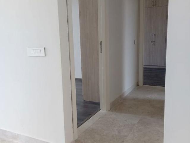 Rental | 3 BHK 1727 Sq.Ft. Apartment in Ireo The Corridors