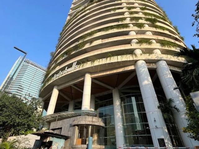 Rental | 3 BHK 1725 Sq.Ft. Apartment in Indiabulls Sky