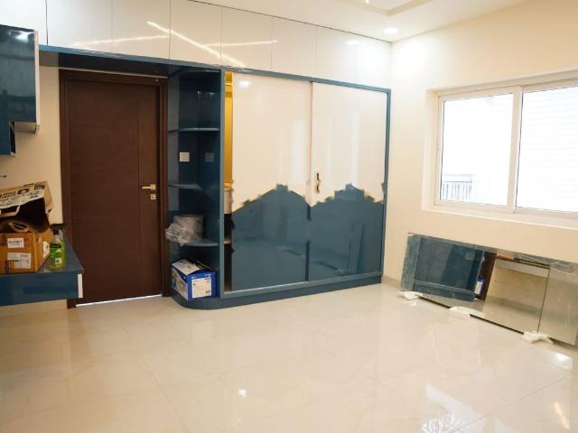 Rental | 3 BHK 1735 Sq.Ft. Apartment in Poulomi Avante