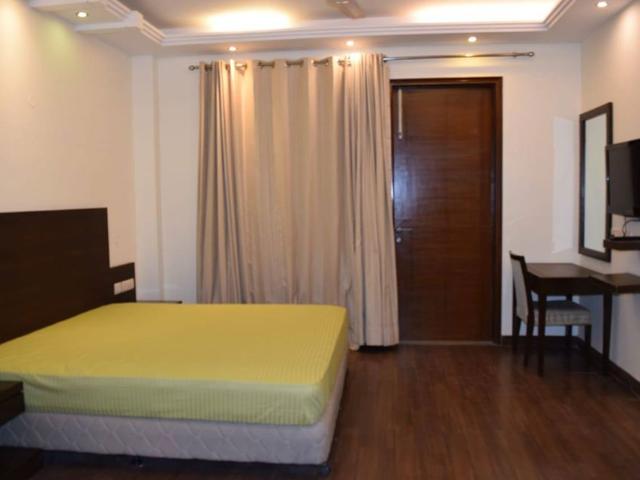 Rental | 3 BHK + 1841 Sq.Ft. Independent House in Sector 4
