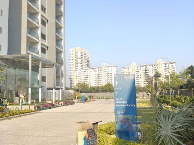 Rental | 3 BHK + 1849 Sq.Ft. Apartment in Godrej Air Sector 85