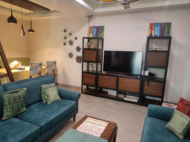 Rental | 3 BHK 1850 Sq.Ft. Apartment in Gaur Sportswood Arcade