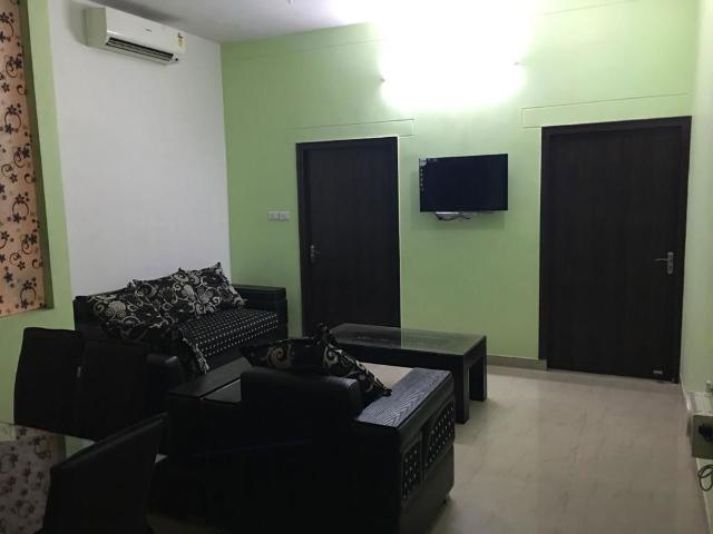 Rental | 3 BHK + 1850 Sq.Ft. Apartment in Eldeco Greens Apartment