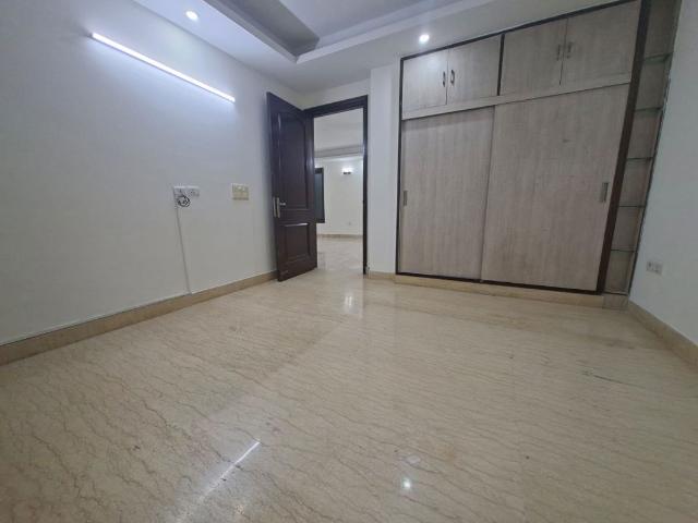 Rental | 3 BHK 1850 Sq.Ft. Apartment in Kailash Colony