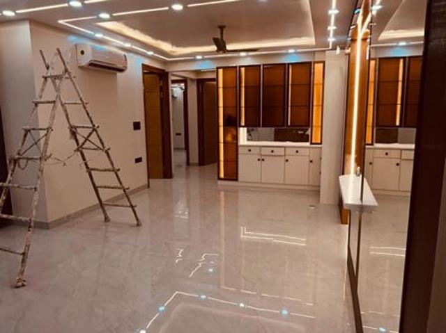 Rental | 3 BHK 1850 Sq.Ft. Apartment in Sector 19B Dwarka