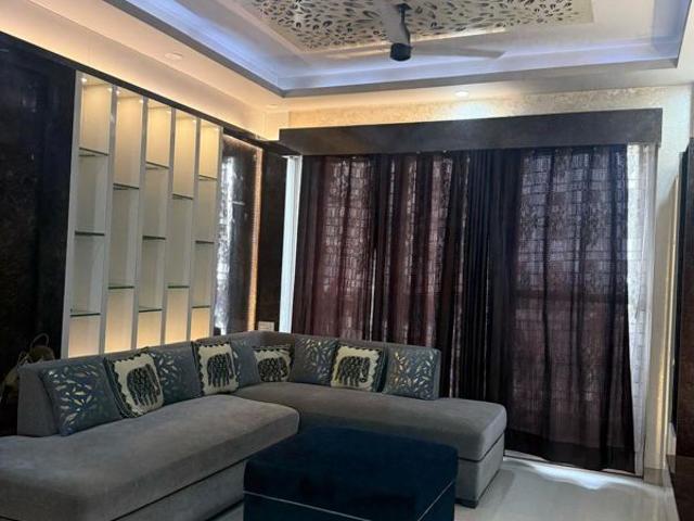 Rental | 3 BHK + 1850 Sq.Ft. Apartment in Rohtas Plumeria