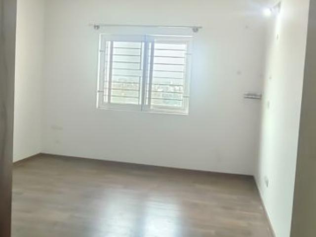 Rental | 3 BHK + 1858 Sq.Ft. Apartment in Century Breeze