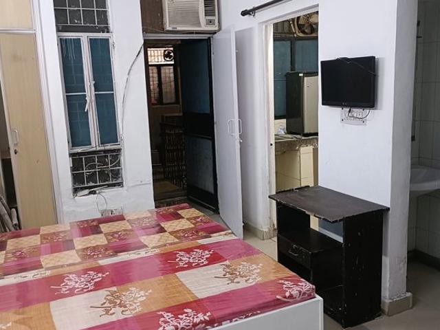 Rental | 3 BHK 1863 Sq.Ft. Apartment in RWA Apartments Sector 51