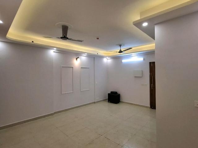 Rental | 3 BHK 1860 Sq.Ft. Apartment in Hong Kong Bazaar