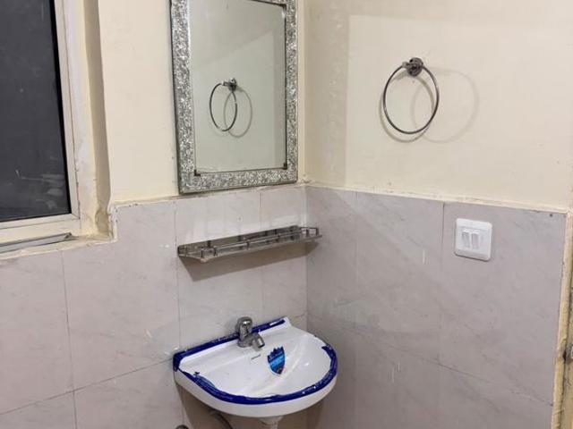 Rental | 3 BHK 1875 Sq.Ft. Apartment in Shree Vardhman Flora