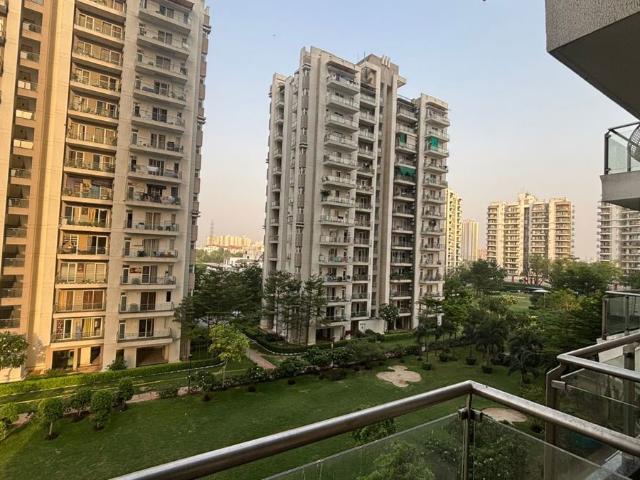 Rental | 3 BHK 1895 Sq.Ft. Apartment in Microtek Greenburg