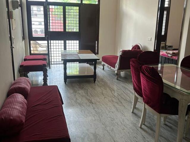 Rental | 3 BHK 1800 Sq.Ft. Villa in Sector 23
