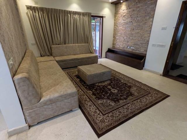 Rental | 3 BHK 1800 Sq.Ft. Apartment in Benson Town