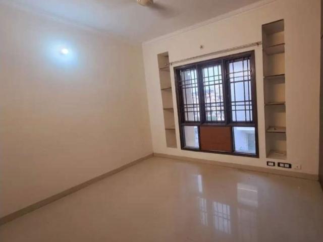 Rental | 3 BHK 1800 Sq.Ft. Apartment in Butler Colony