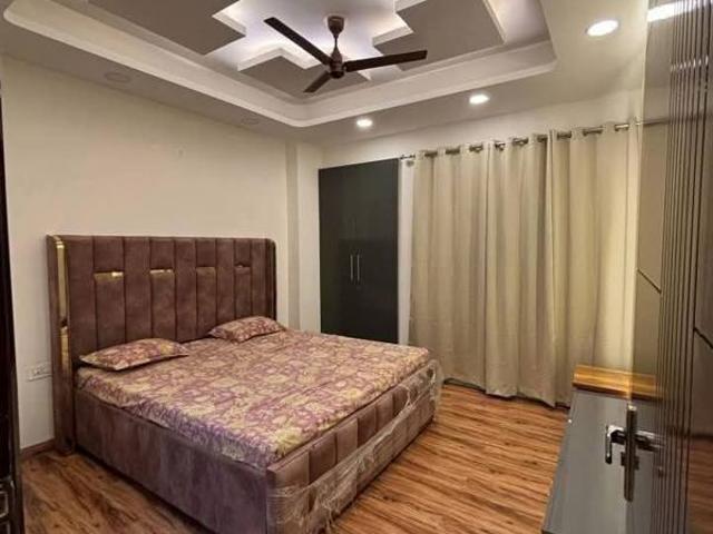 Rental | 3 BHK 1800 Sq.Ft. Apartment in Freedom Fighters Enclave
