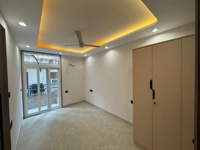 Rental | 3 BHK 1800 Sq.Ft. Apartment in Kailash Hills