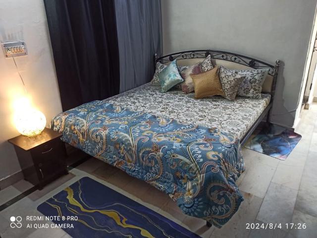 Rental | 3 BHK + 1800 Sq.Ft. Apartment in Lajpat Nagar III