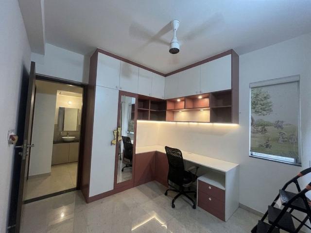 Rental | 3 BHK 1800 Sq.Ft. Apartment in Montvert Finesse Apartment