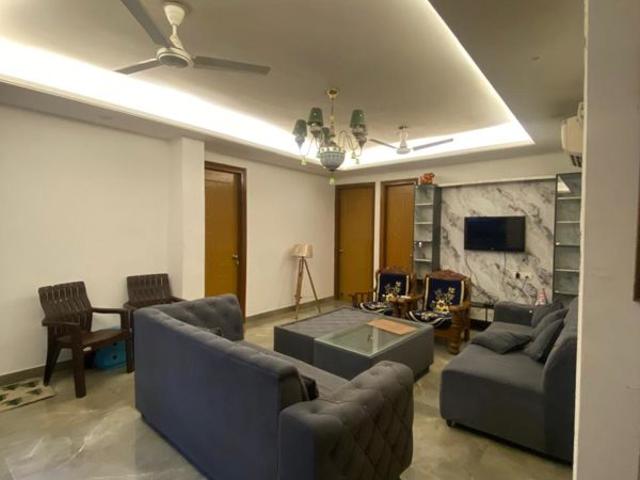 Rental | 3 BHK + 1800 Sq.Ft. Apartment in Malviya Nagar
