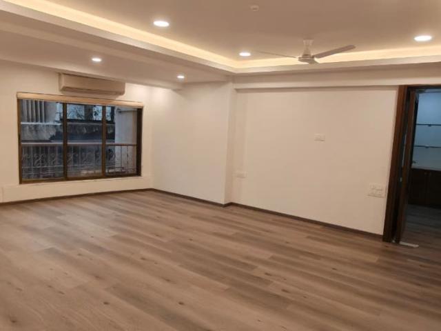 Rental | 3 BHK 1800 Sq.Ft. Apartment in Navin Nagar