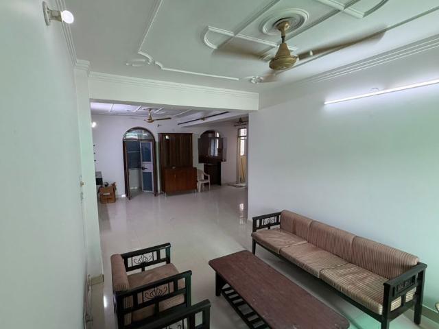 Rental | 3 BHK + 1800 Sq.Ft. Apartment in Sector 19 Dwarka