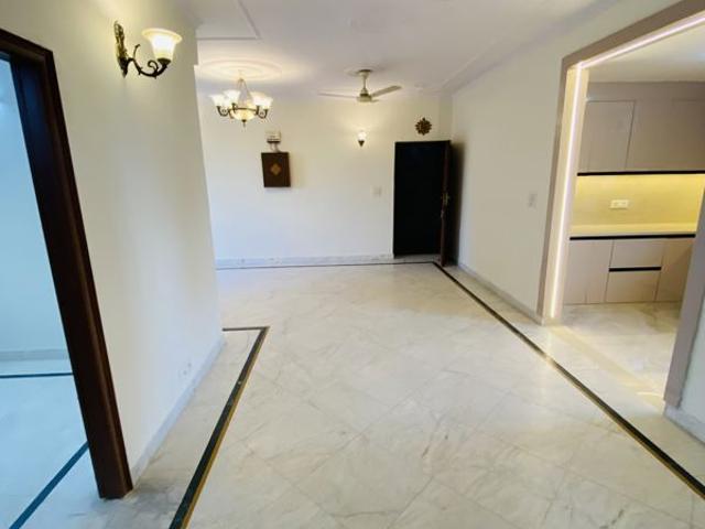 Rental | 3 BHK + 1800 Sq.Ft. Apartment in Sector 3 Dwarka
