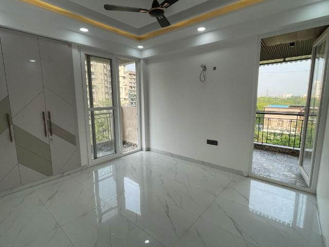Rental | 3 BHK 1800 Sq.Ft. Apartment in Sector 6 Dwarka