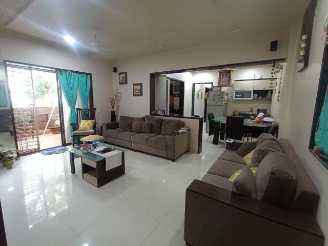 Rental | 3 BHK 1800 Sq.Ft. Apartment in Triveni Apartments Model Colony