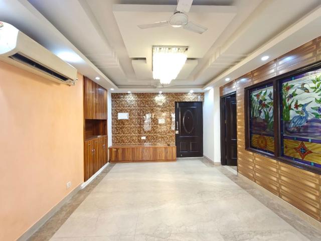 Rental | 3 BHK 1800 Sq.Ft. Apartment in Vasant Kunj