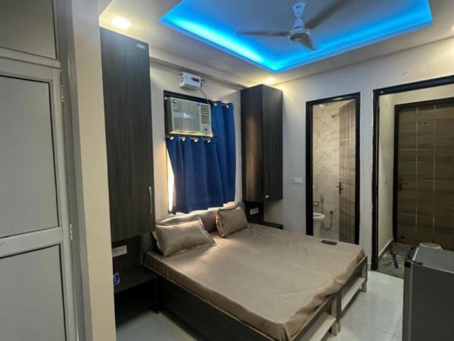 Rental | 3 BHK + 1800 Sq.Ft. Apartment in Vipul World Plots