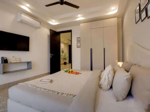 Rental | 3 BHK 1806 Sq.Ft. Apartment in Gomti Nagar