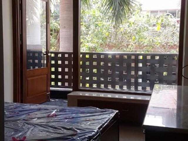 Rental | 3 BHK 180 Sq.Yd. Apartment in Kalkaji