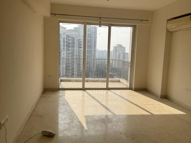 Rental | 3 BHK + 1818 Sq.Ft. Apartment in DLF Regal Gardens