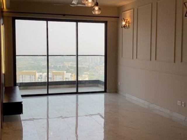 Rental | 3 BHK 1828 Sq.Ft. Apartment in M3M Sky City