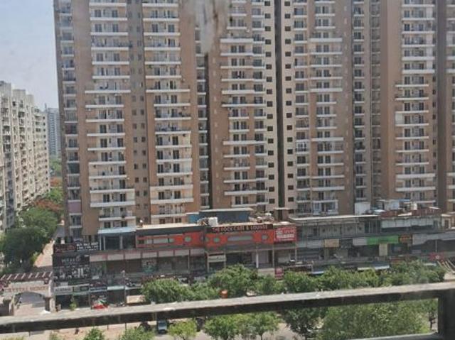 Rental | 3 BHK 1835 Sq.Ft. Apartment in Amrapali Silicon City