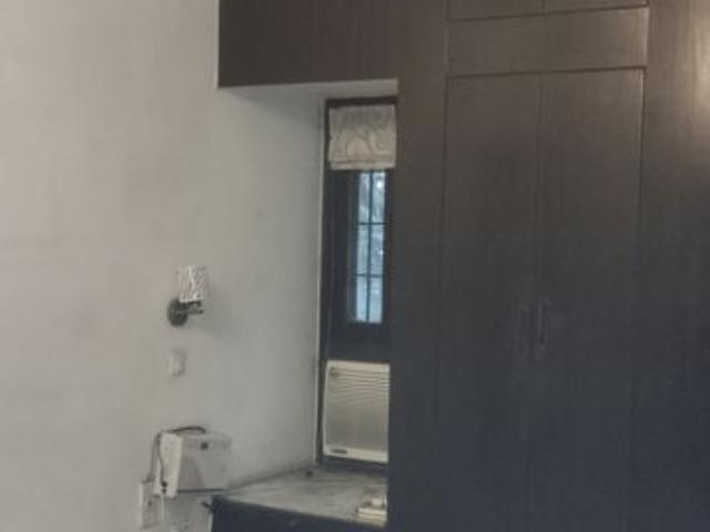 Rental | 3 BHK + 1950 Sq.Ft. Apartment in Sarita Vihar