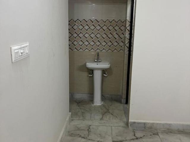 Rental | 3 BHK 198 Sq.Yd. Apartment in Sector 14 Dwarka